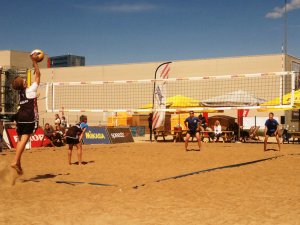 Aizvadīts Latvijas Jaunatnes pludmales volejbola čempionāta pirmais posms