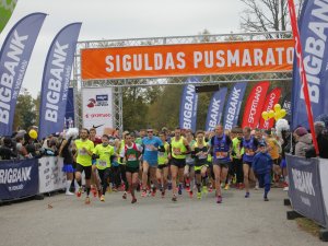 Siguldas pusmaratonā uzvar Jānis Višķers un Ilona Marhele