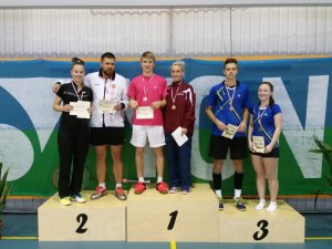 Aizvadīts Siguldas atklātais čempionāts badmintonā