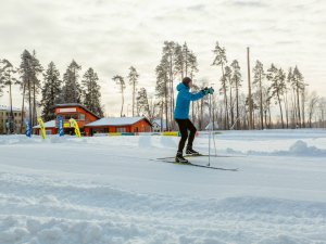 Siguldas Sporta un aktīvās atpūtas centrā atvērta distanču slēpošanas trase 
