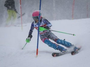 Dženiferai Ģērmanei uzvara pasaules bērnu čempionātā slalomā Itālijā