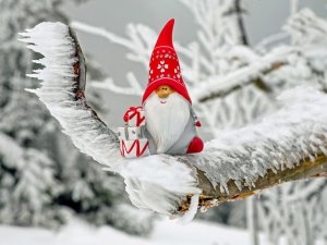 Ziemassvētku egles iedegšana Mores pagastā