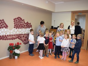 Bērnudārzs „Pīlādzītis” sveic Latviju dzimšanas dienā