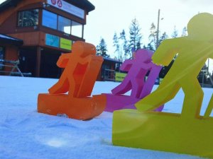 Nedēļas nogalē aicina uz bezmaksas distanču slēpošanas nodarbībām Siguldā