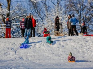 Šonedēļ Siguldas novadā – Pasaules sniega diena, slēpošana, slidošana, koncerti un citi pasākumi