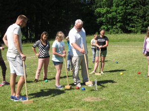 Mores pamatskola – pirmā golfa kroketu spēlējošā skola Latvijā