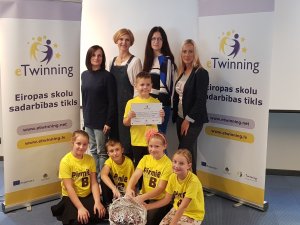 Siguldas pilsētas vidusskolas „eTwinning” projekts saņem skatītāju balvu