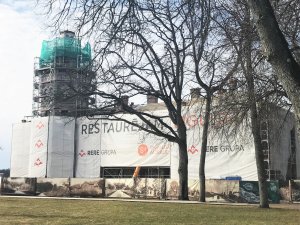 Turpinās Siguldas Jaunās pils pārbūve un restaurācija