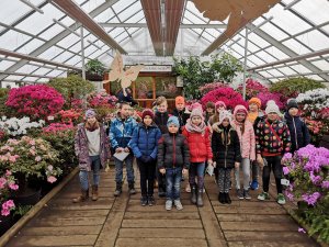 Mores pamatskolas skolēni apmeklē zooloģisko dārzu un Botānisko dārzu