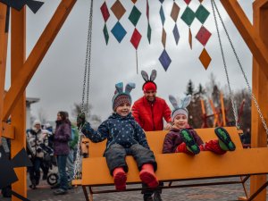 Lieldienu laikā Siguldā notiks Šūpoļu festivāls, aizraujošs Zaķu skrējiens un citi pasākumi