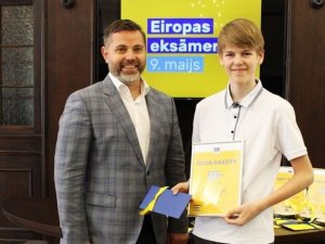 Siguldas valsts ģimnāzijas skolēns iegūst galveno balvu Eiropas eksāmenā