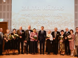 Godināti Siguldas novada zelta pāri, kuri laulībā nodzīvojuši 50 un vairāk gadu