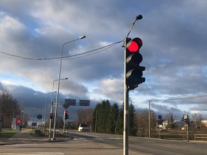 Siguldā uz valsts autoceļa A2 uzstādīti četri jauni adaptīvie luksofori