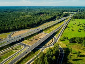 ​Atklāts valsts autoceļa A2 atjaunotais Sēnītes posms