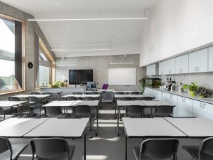 Siguldas 1. pamatskolai un Siguldas Valsts ģimnāzijai pārbūves projekta laikā iegādāts jauns mācību aprīkojums