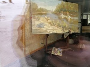 “Siguldas devonā” caur stikloto sienu aplūkojama Elmāra Gaigalnieka māksla