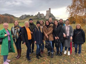 Siguldas 1. pamatskolas pedagogi devušies Erasmus+ vizītē uz Poliju