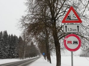 Aicina ievērot ātruma ierobežojuma zīmes uz autoceļiem Ragana–Turaida un Inciems–Sigulda–Ķegums