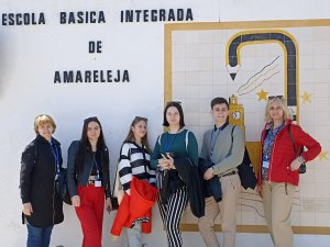 Mālpils jaunieši uzveduši leļļu teātra izrādi Portugālē