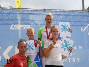Siguldiešiem medaļas Latvijas čempionāta rollerslēpošanā 1. posmā