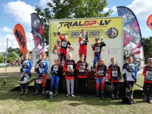 Siguldas motokluba triālisti startē Grobiņā 