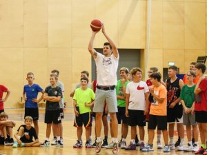 Basketbola dienā Siguldā piedalās vairāk nekā 60 jauniešu