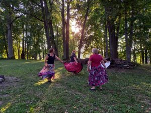 Krimuldas un Lēdurgas pagastā turpinās deju nodarbības