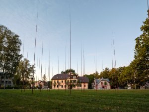 Skaņas un gaismas instalācija “No ētera” Siguldā skatāma līdz 31. oktobrim
