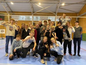 Novada 7.–9. klašu audzēkņi startē Latvijas skolu sacensībās volejbolā