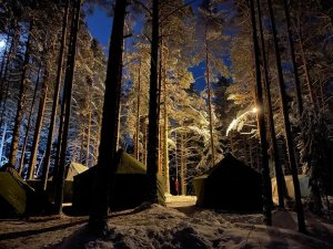 Skauti un gaidas no Siguldas 83. vienības piedalās ziemas nometnē