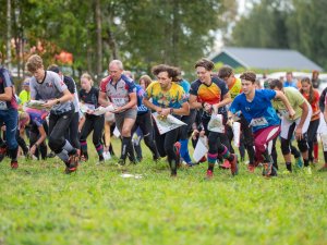 400 orientieristu konkurencē noskaidro Latvijas čempionus maratonā