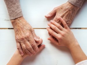 Pašvaldība nosaka jaunu atbalsta veidu Siguldas novada senioriem-simtgadniekiem