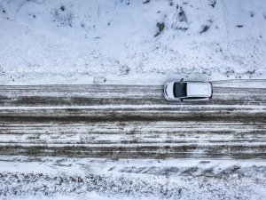 Autovadītājus aicina uz drošas ziemas braukšanas bezmaksas apmācībām Siguldā