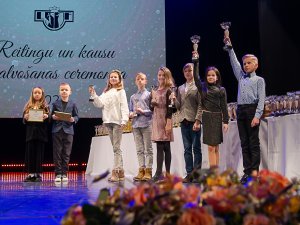 Deju klubs “Zīle” piedalās Latvijas Reitingu un kausu apbalvošanas ceremonijā