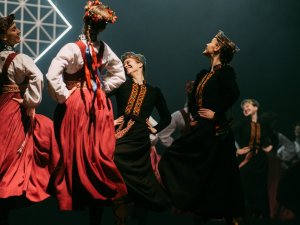 Lēdurgas Kultūras namā aizritējis deju kopas “Lauga” pirmais koncerts
